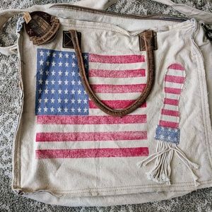 The Barrel Shack Armstrong Bag - Brand New
